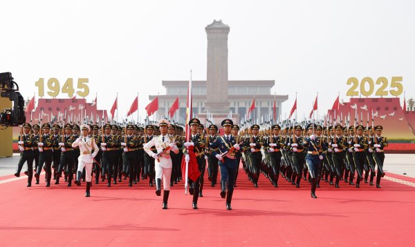 金智股配 高燃瞬间！九三阅兵高清大图合集来了！